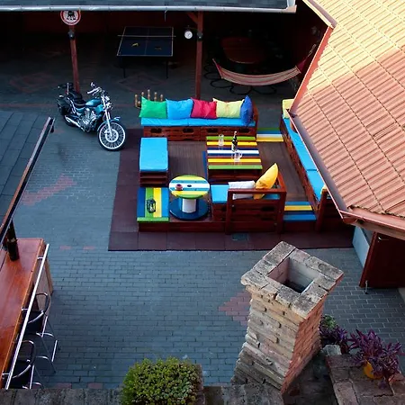 Party Apartment *
