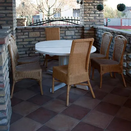 Party Apartment *