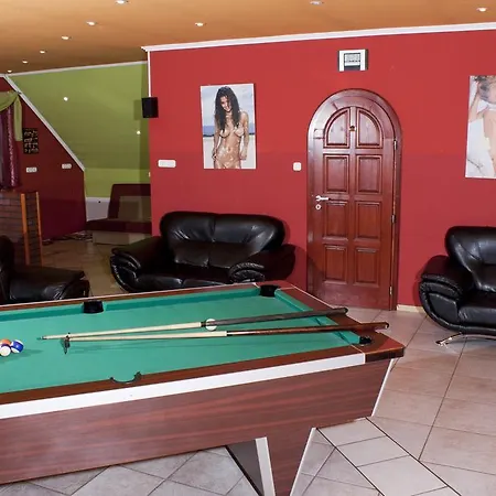 Party Apartment Gyál